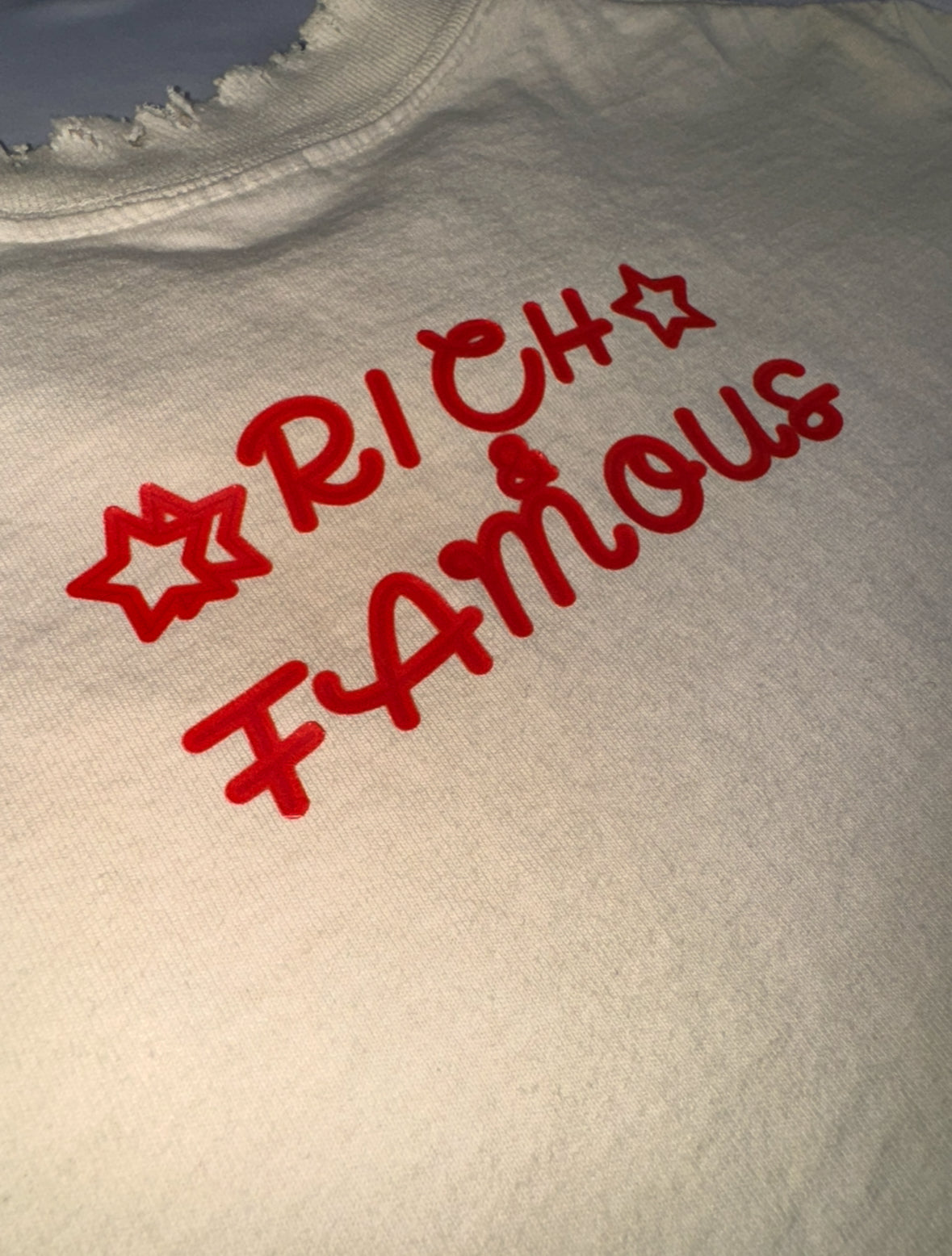 RIHANNA - RICH & FAMOUS CROP TOP T-SHIRT FOR WOMEN