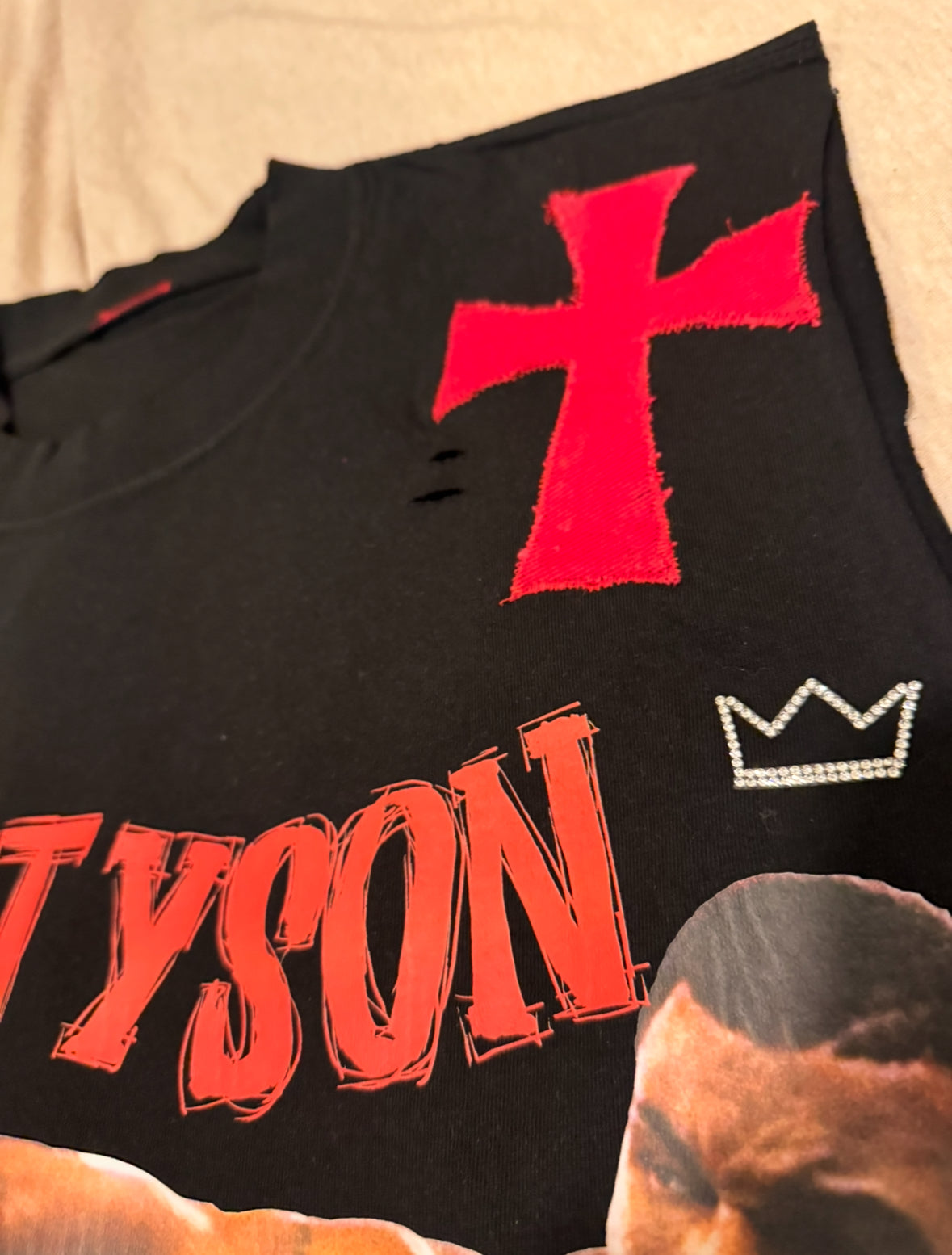 TYSON- CONQUERORS CUT-OFF T-SHIRT FOR MEN